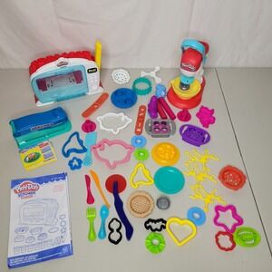 Play Doh Kitchen Creations Magical Oven,  Mixer & Lots of Accessories‎